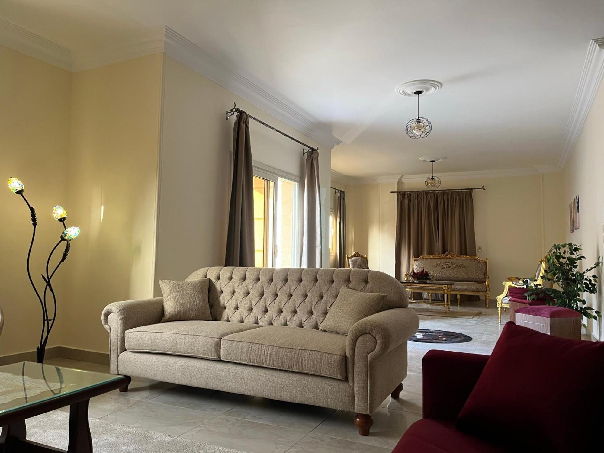 Charming With Balcony Apartment Cairo