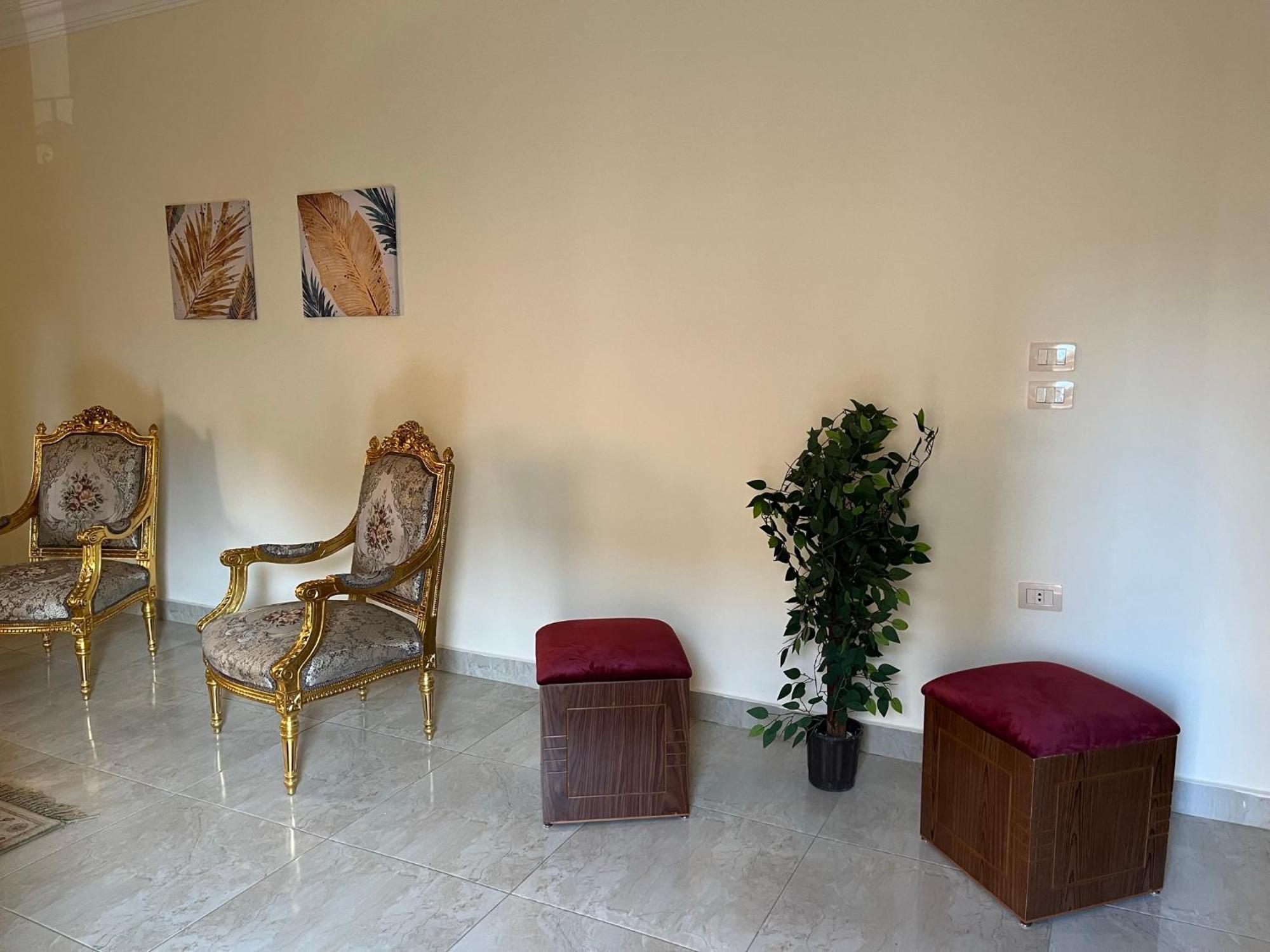Apartment Charming With Balcony Cairo
